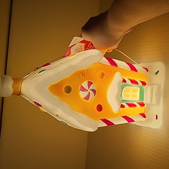 NWT Holiday Time Gingerbread House Blow Mold - Picture 10 of 15
